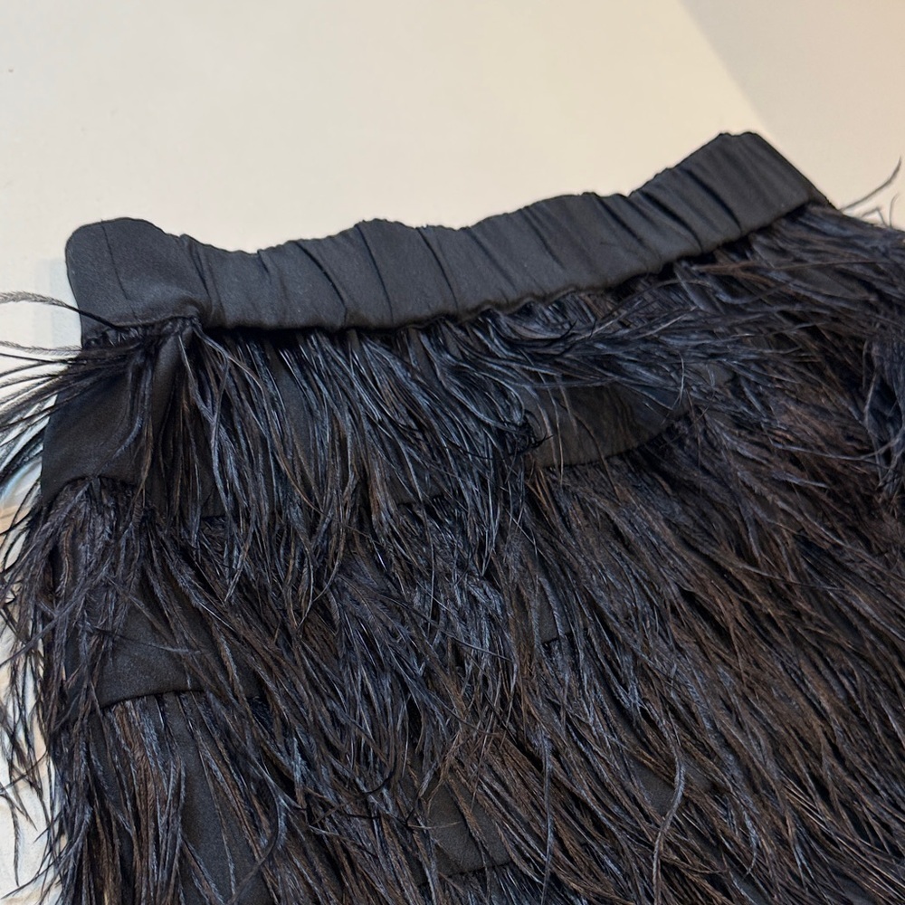 Chelsea28 Ostrich Feathered Tiered Mini Skirt, Black, Elastic, Size M - Picture 3 of 9